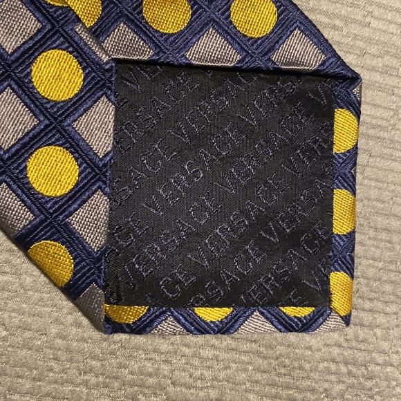 Stunning vintage Versace - Picture 4 of 5